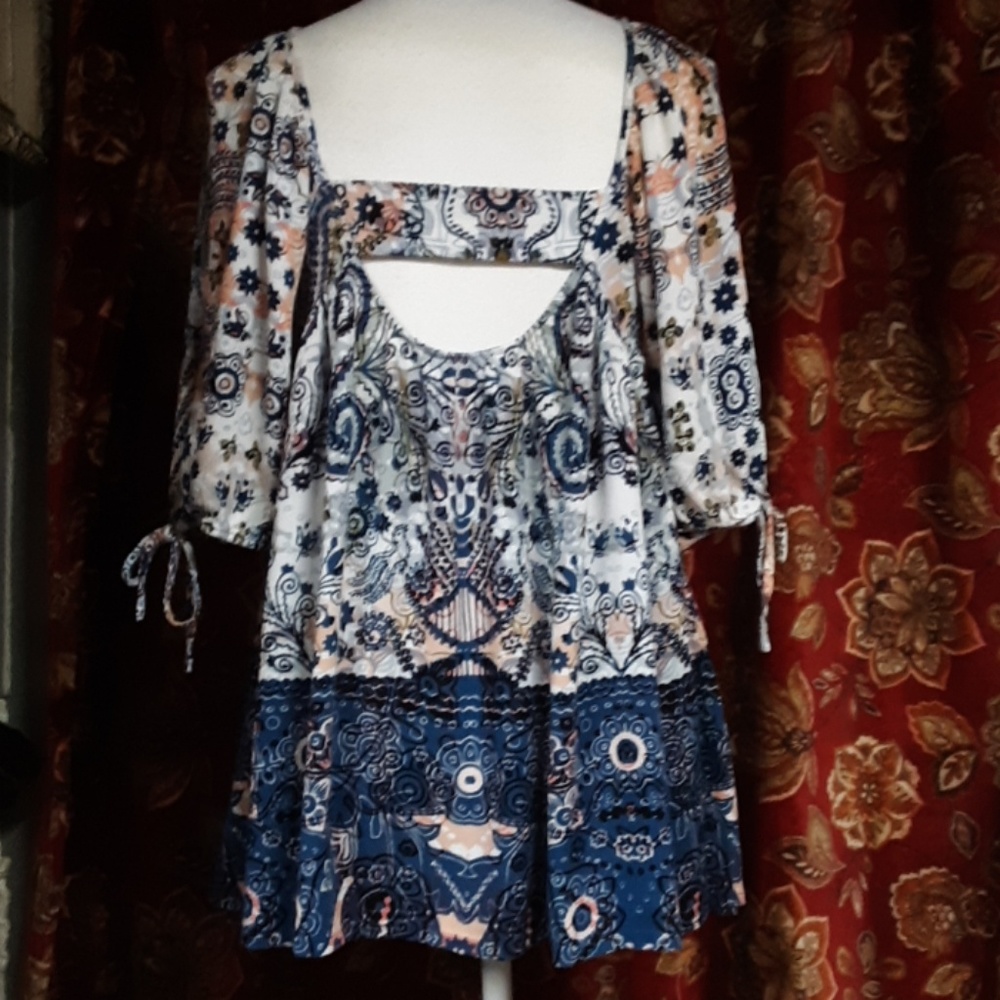 Blouse - Picture 2 of 2